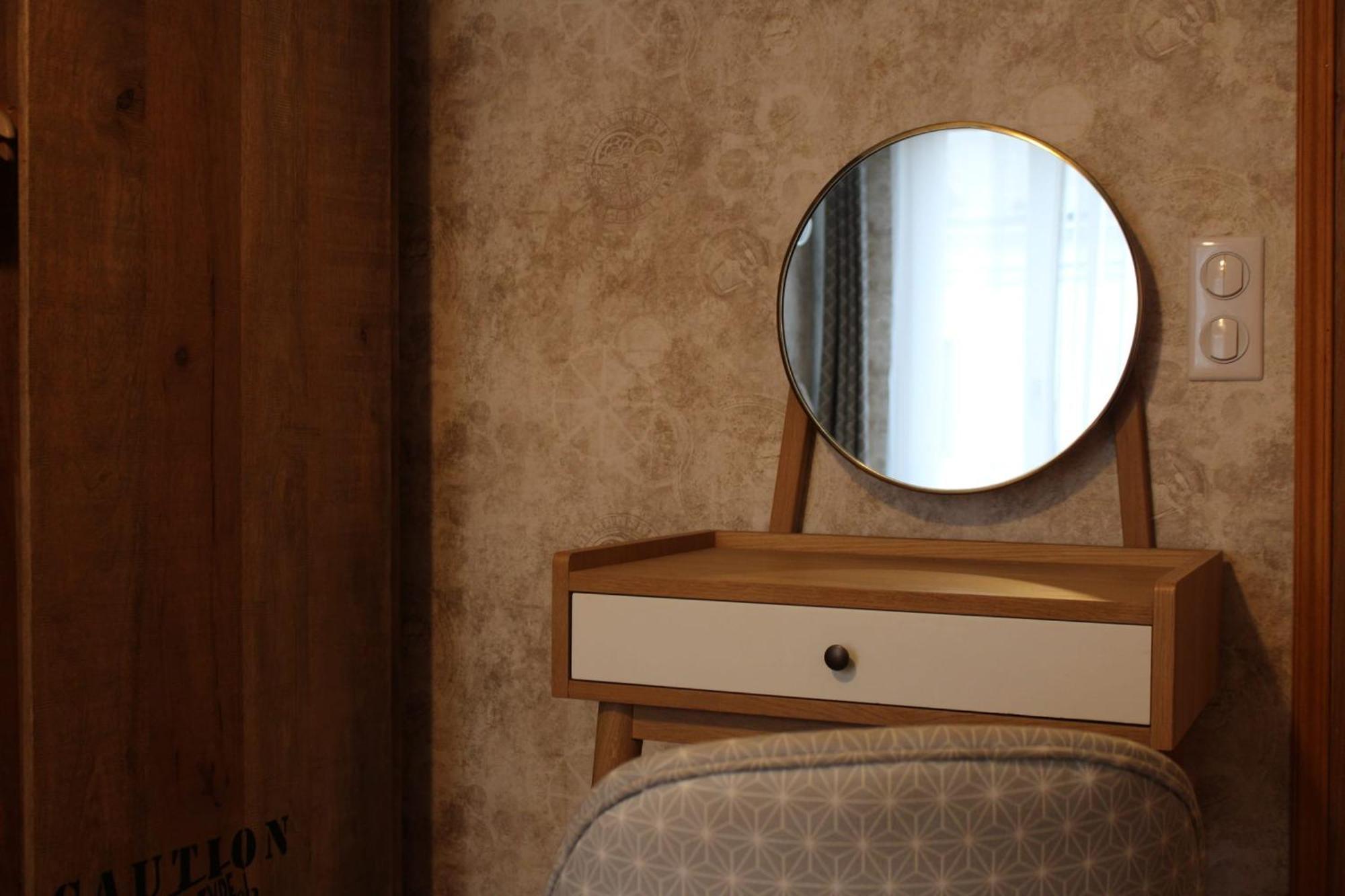 Aa13 - Le Victor Hugo - Sejour D'Exception Dans Un Appartement Historique Ault Extérieur photo